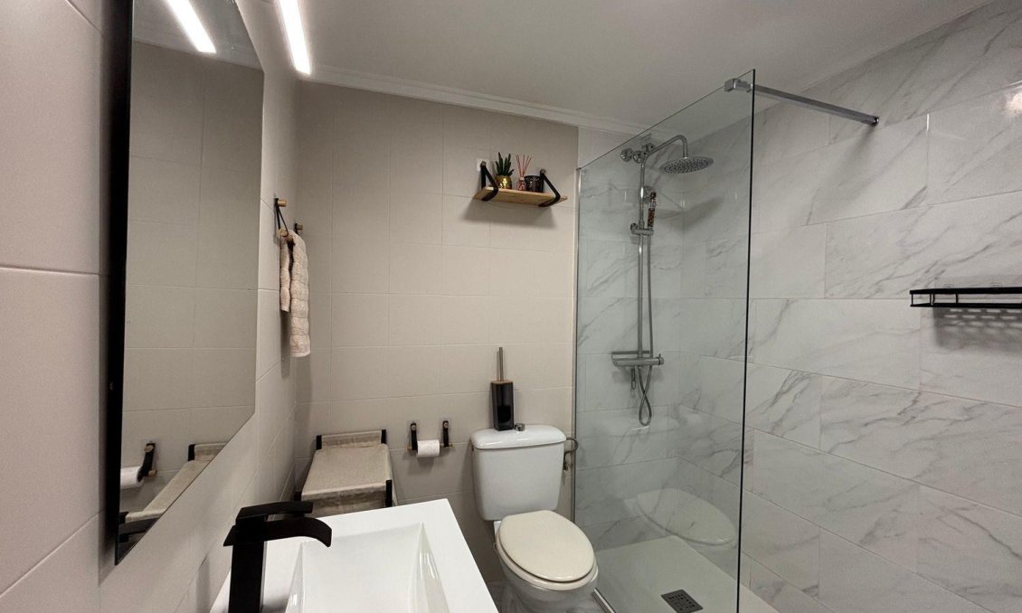 Wiederverkauf - Wohnung -
Torrevieja - Playa del Cura