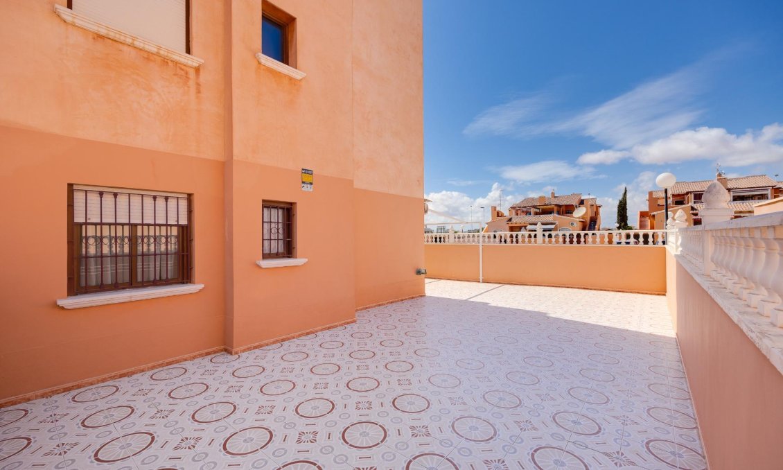 Segunda mano - Bungalow -
Torrevieja - Torrejón