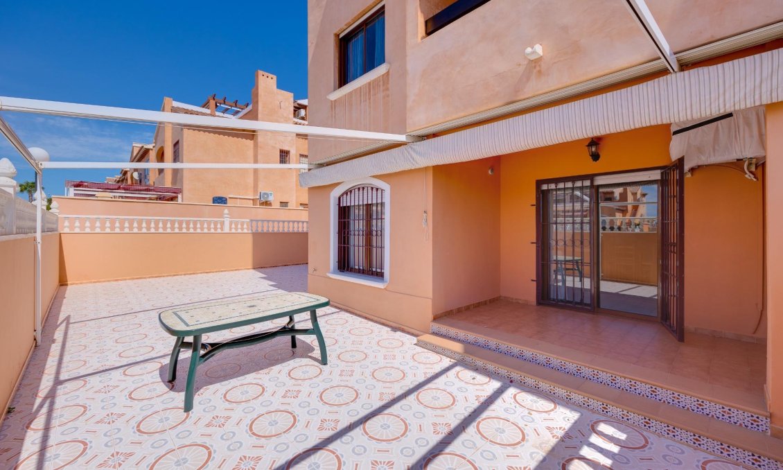 Segunda mano - Bungalow -
Torrevieja - Torrejón