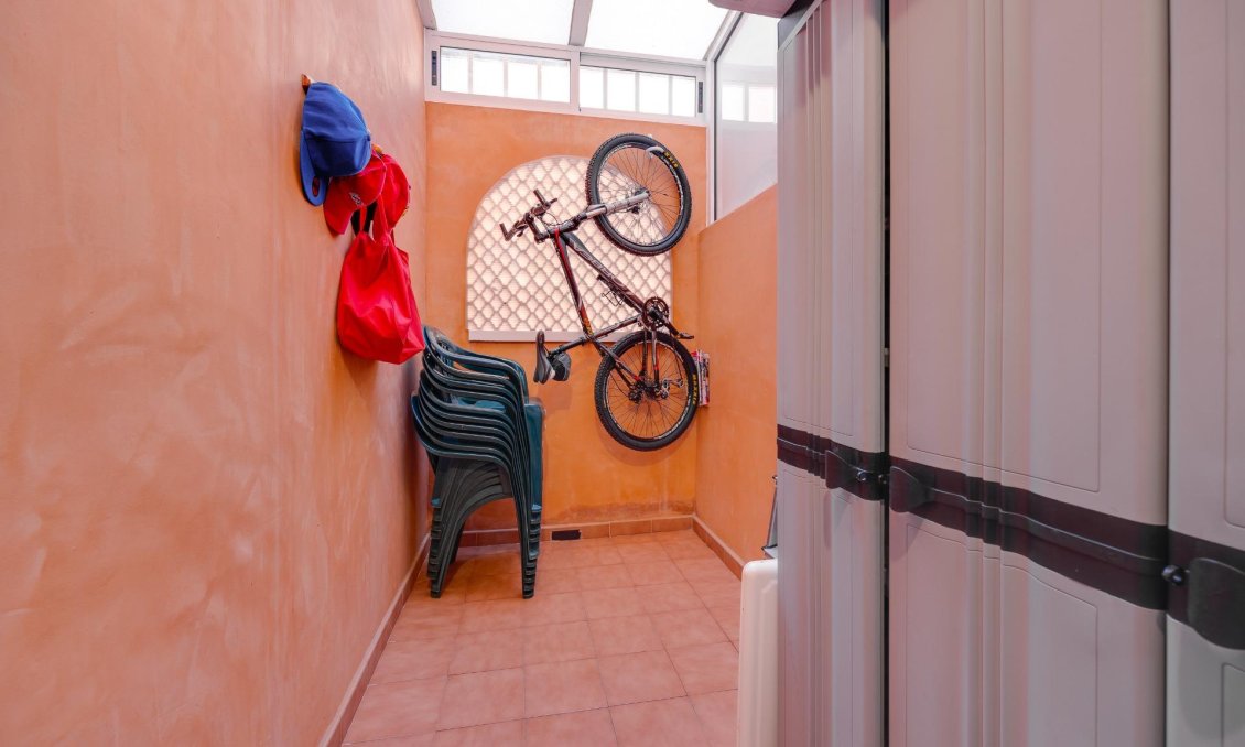 Segunda mano - Bungalow -
Torrevieja - Torrejón