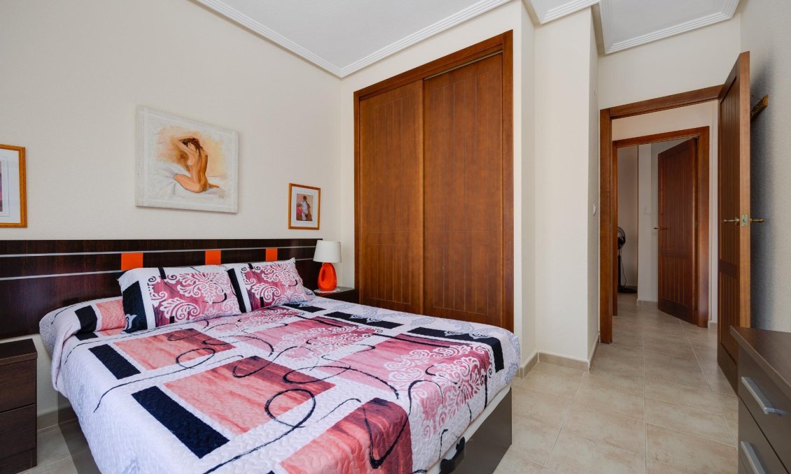Segunda mano - Bungalow -
Torrevieja - Torrejón