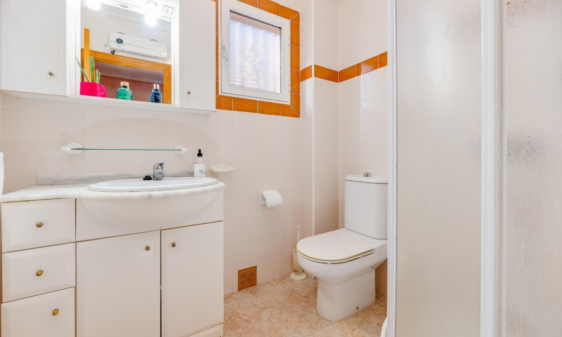 Segunda mano - Town House -
Torrevieja - Aguas Nuevas 2