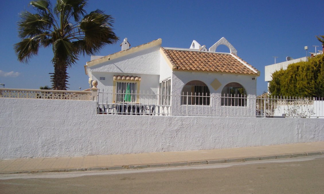 Segunda mano - Villa -
Camposol - Inland