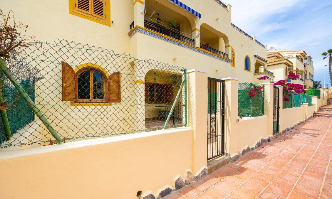 Segunda mano - Bungalow -
Torrevieja - Torre La Mata