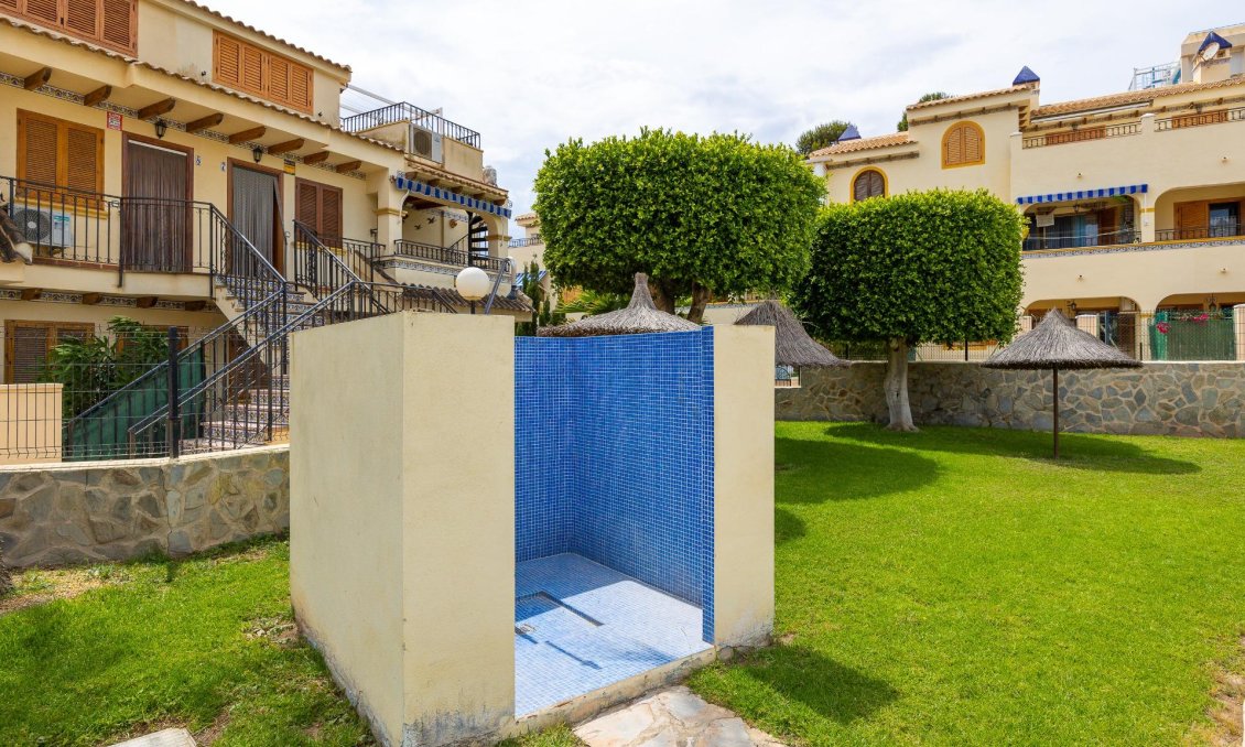 Segunda mano - Bungalow -
Torrevieja - Torre La Mata