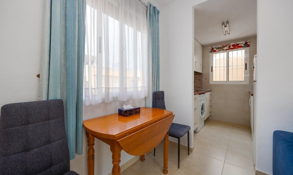 Wiederverkauf - Bungalow -
Torrevieja - Aguas Nuevas
