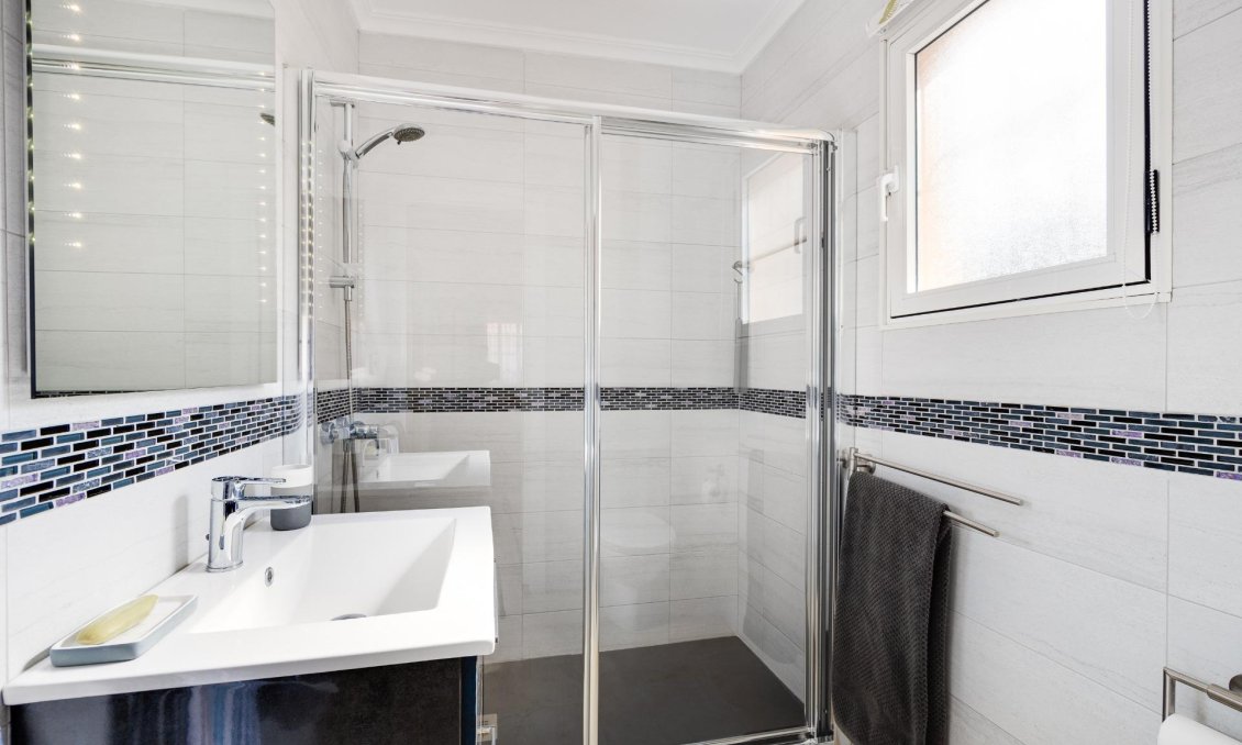 Wiederverkauf - Bungalow -
Torrevieja - Aguas Nuevas