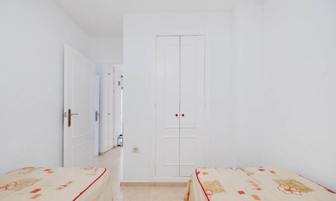 Wiederverkauf - Bungalow -
Torrevieja - Aguas Nuevas