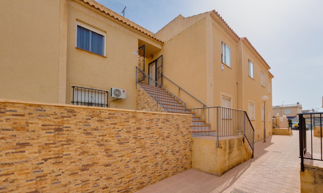 Wiederverkauf - Bungalow -
Torrevieja - Aguas Nuevas
