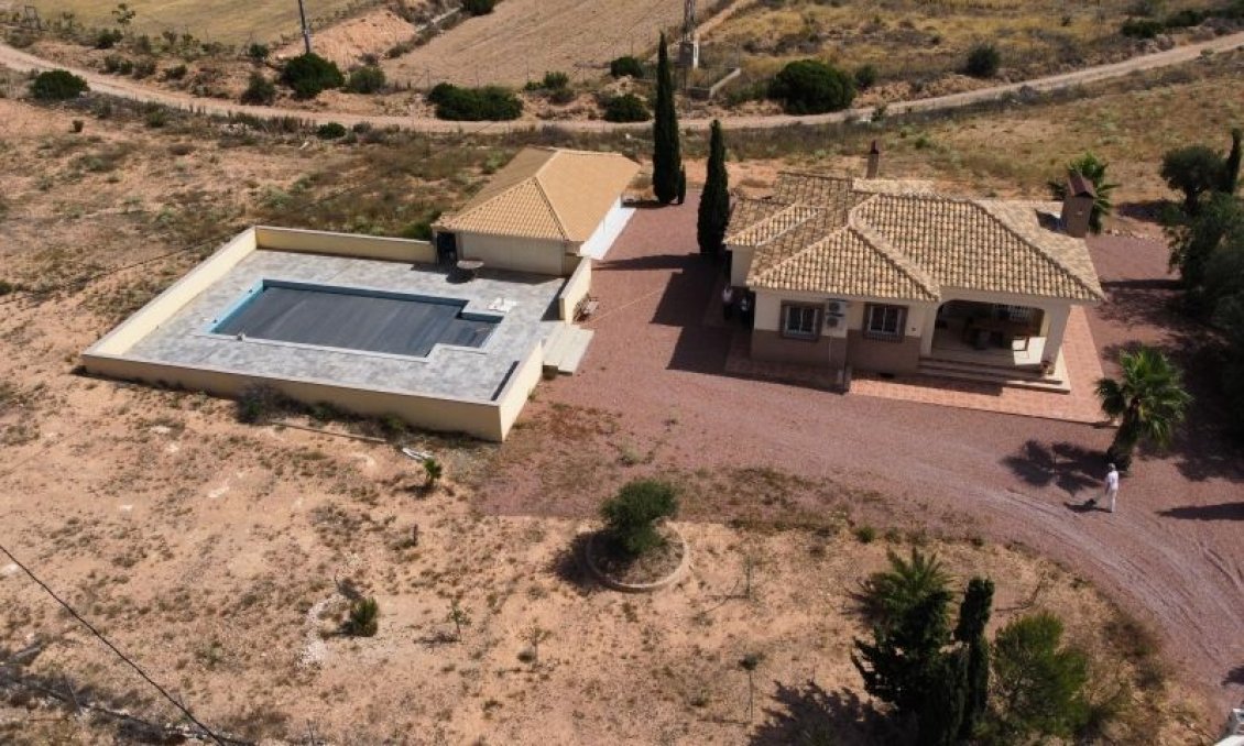 Segunda mano - Villa -
Hondón de las Nieves - Inland
