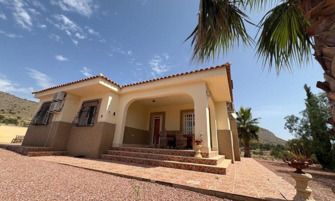 Segunda mano - Villa -
Hondón de las Nieves - Inland