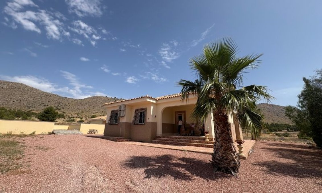 Segunda mano - Villa -
Hondón de las Nieves - Inland