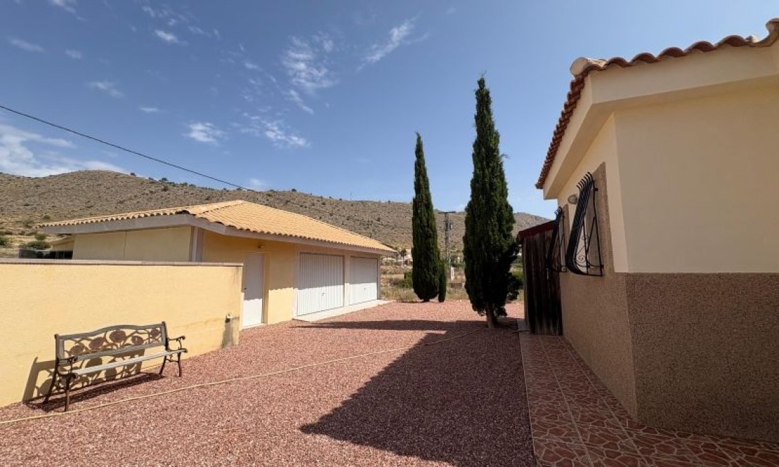 Segunda mano - Villa -
Hondón de las Nieves - Inland