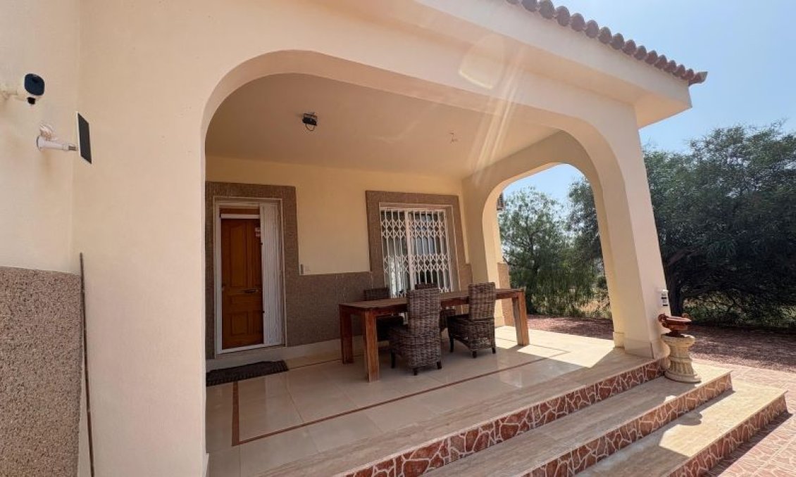Segunda mano - Villa -
Hondón de las Nieves - Inland