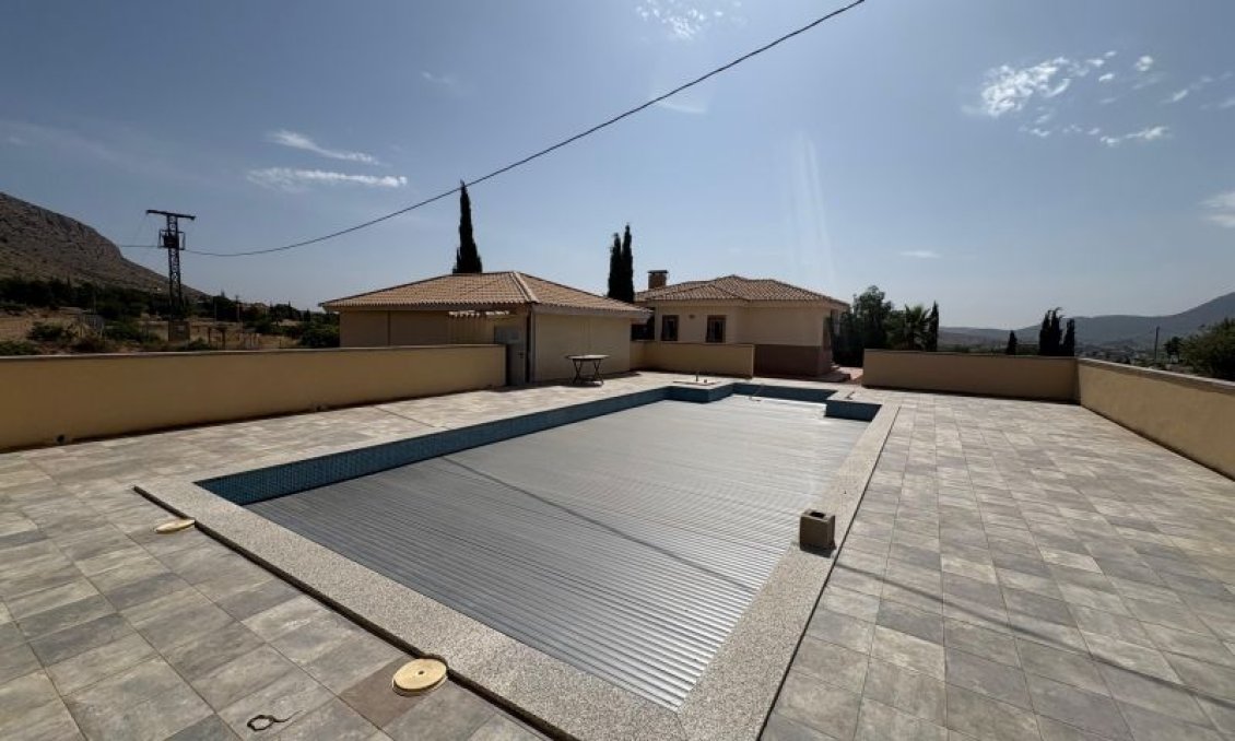 Segunda mano - Villa -
Hondón de las Nieves - Inland