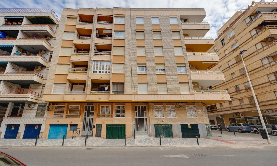 Segunda mano - Apartamento -
Torrevieja - Playa del Cura