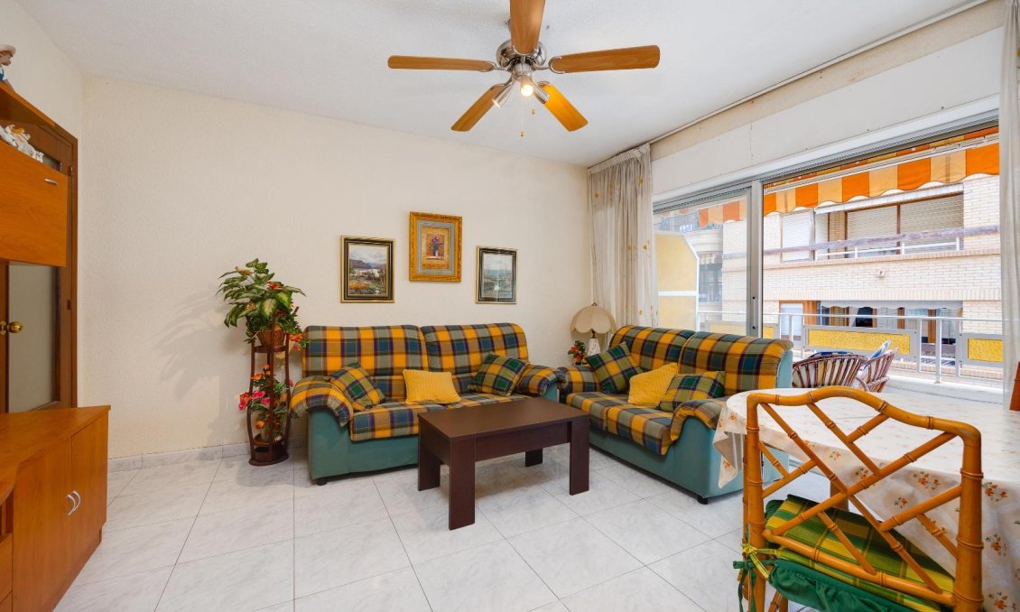 Segunda mano - Apartamento -
Torrevieja - Playa del Cura
