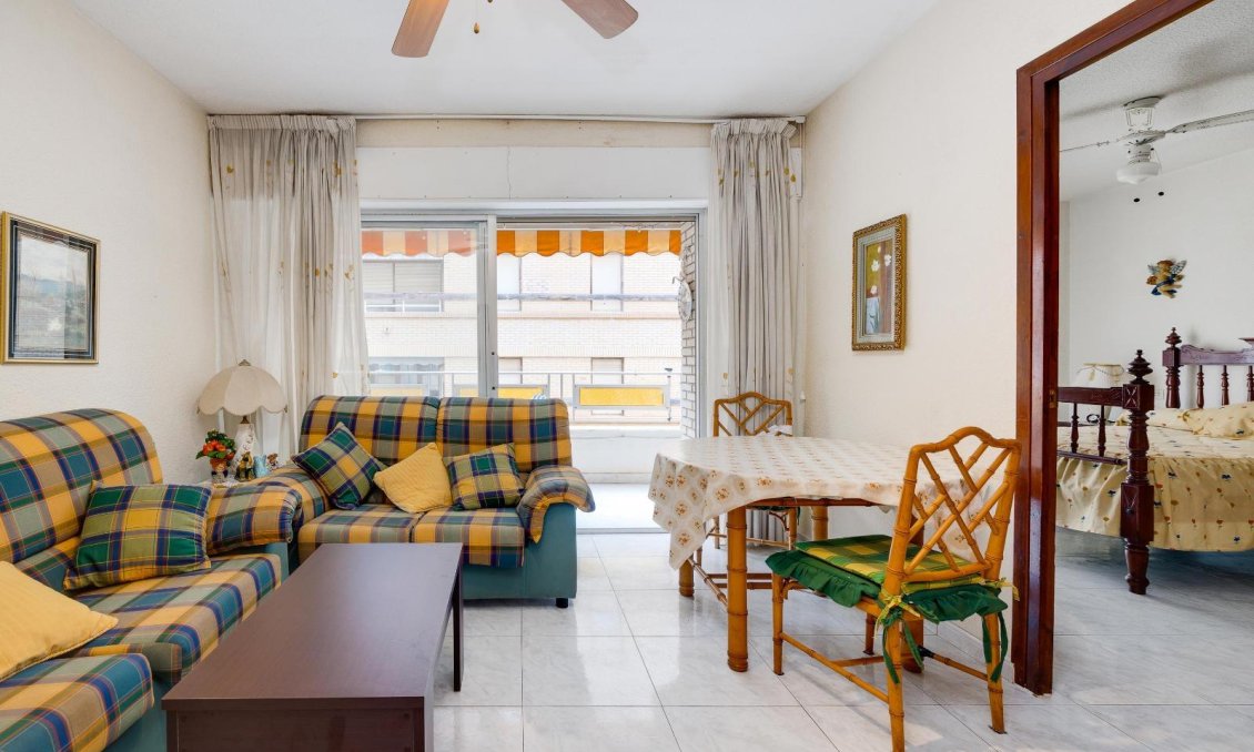 Segunda mano - Apartamento -
Torrevieja - Playa del Cura