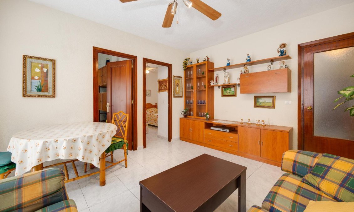 Segunda mano - Apartamento -
Torrevieja - Playa del Cura