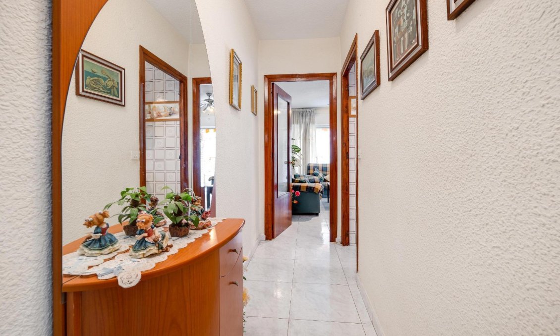 Segunda mano - Apartamento -
Torrevieja - Playa del Cura