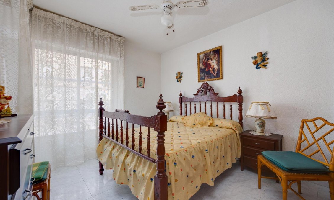 Segunda mano - Apartamento -
Torrevieja - Playa del Cura