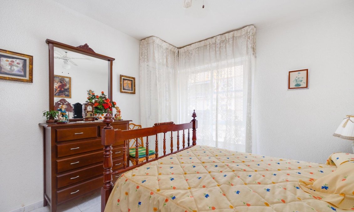 Segunda mano - Apartamento -
Torrevieja - Playa del Cura