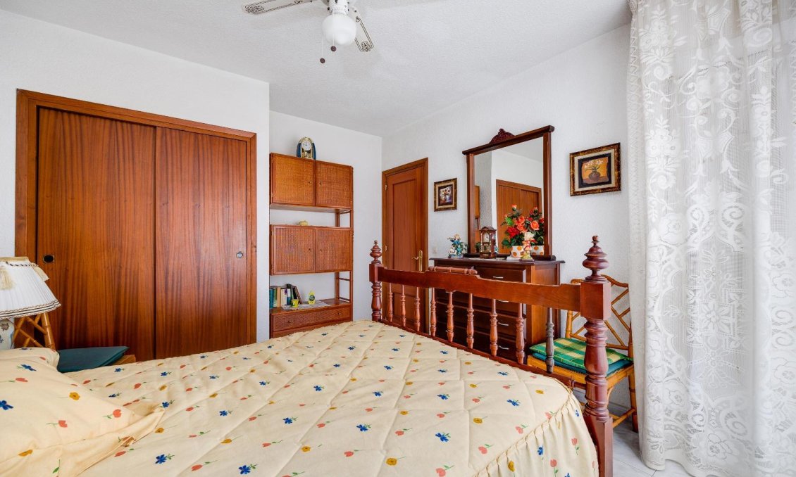 Segunda mano - Apartamento -
Torrevieja - Playa del Cura