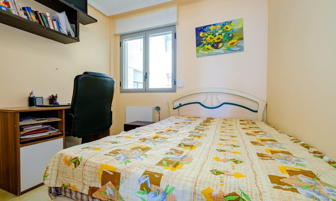 Segunda mano - Apartamento -
Torrevieja - Playa del Cura