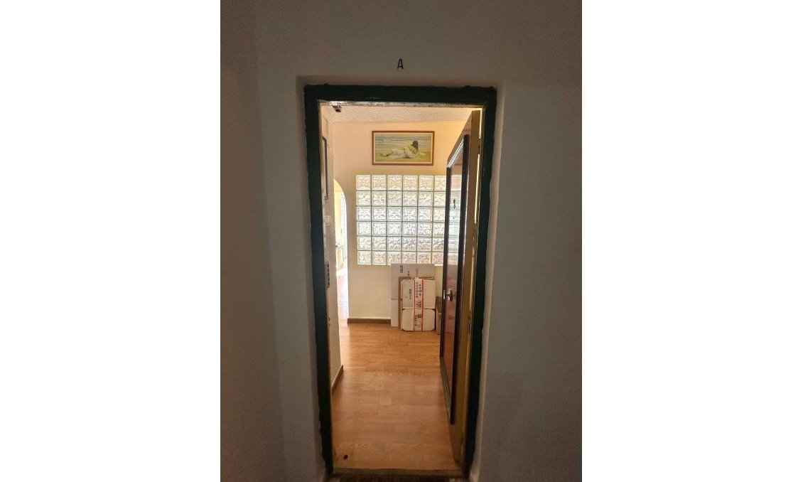 Segunda mano - Apartamento -
Torrevieja - Estacion De Autobuses
