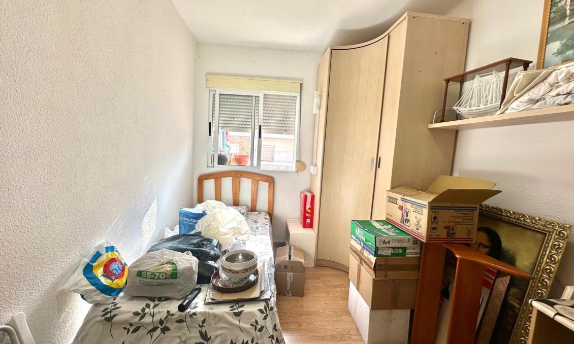 Segunda mano - Apartamento -
Torrevieja - Estacion De Autobuses