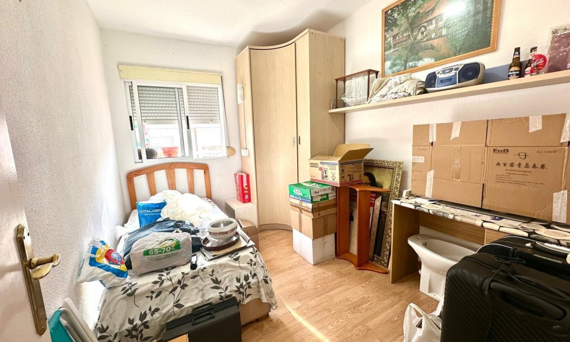 Segunda mano - Apartamento -
Torrevieja - Estacion De Autobuses