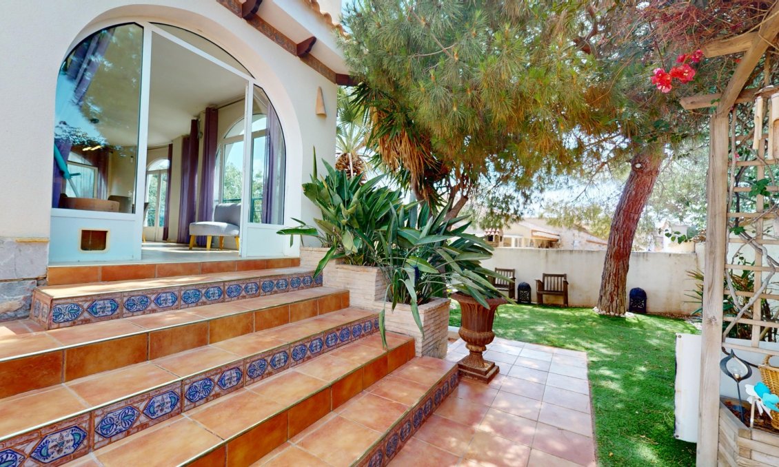 Segunda mano - Villa -
Orihuela Costa - Costa Blanca