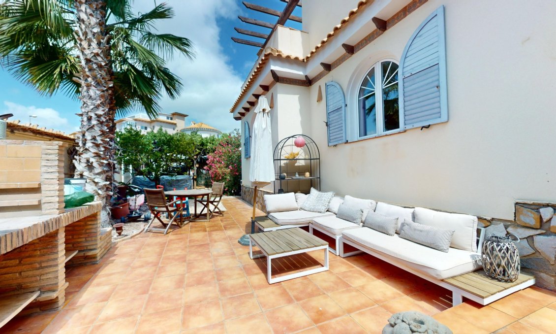 Segunda mano - Villa -
Orihuela Costa - Costa Blanca