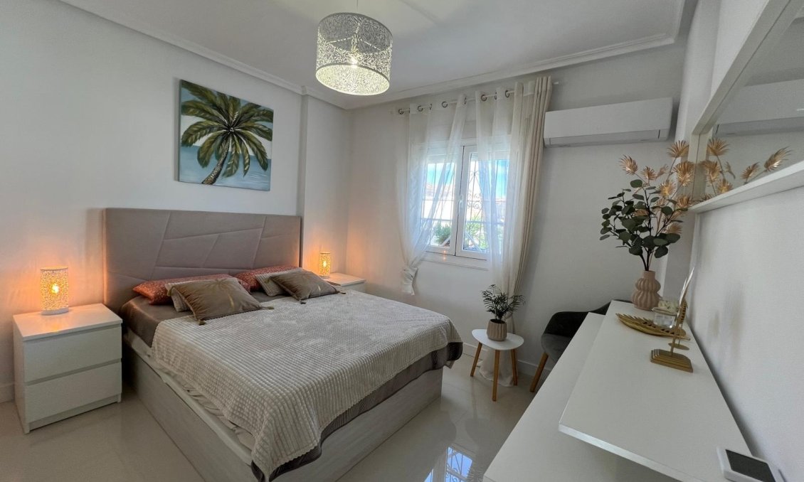 Segunda mano - Villa -
Algorfa - Inland
