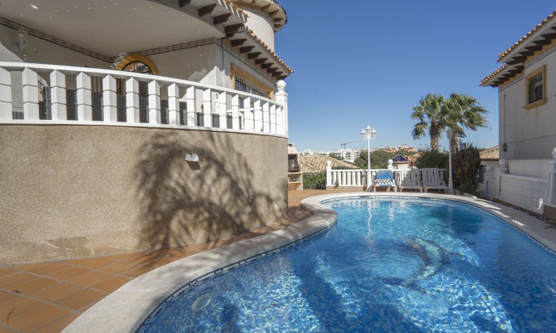 Segunda mano - Villa -
Villamartin - Costa Blanca
