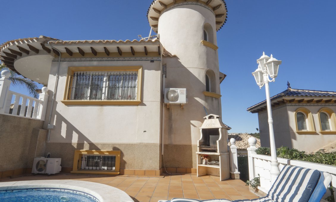 Segunda mano - Villa -
Villamartin - Costa Blanca