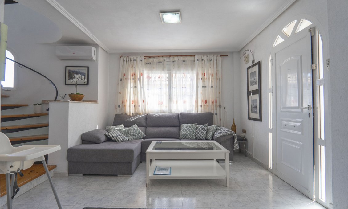 Segunda mano - Villa -
Villamartin - Costa Blanca