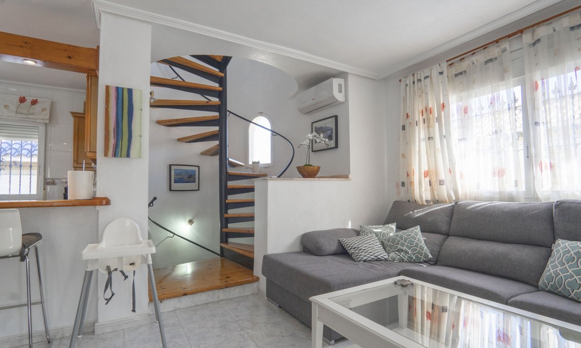 Segunda mano - Villa -
Villamartin - Costa Blanca