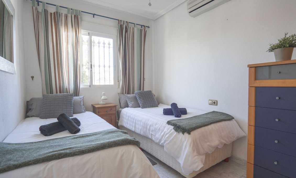 Segunda mano - Villa -
Villamartin - Costa Blanca