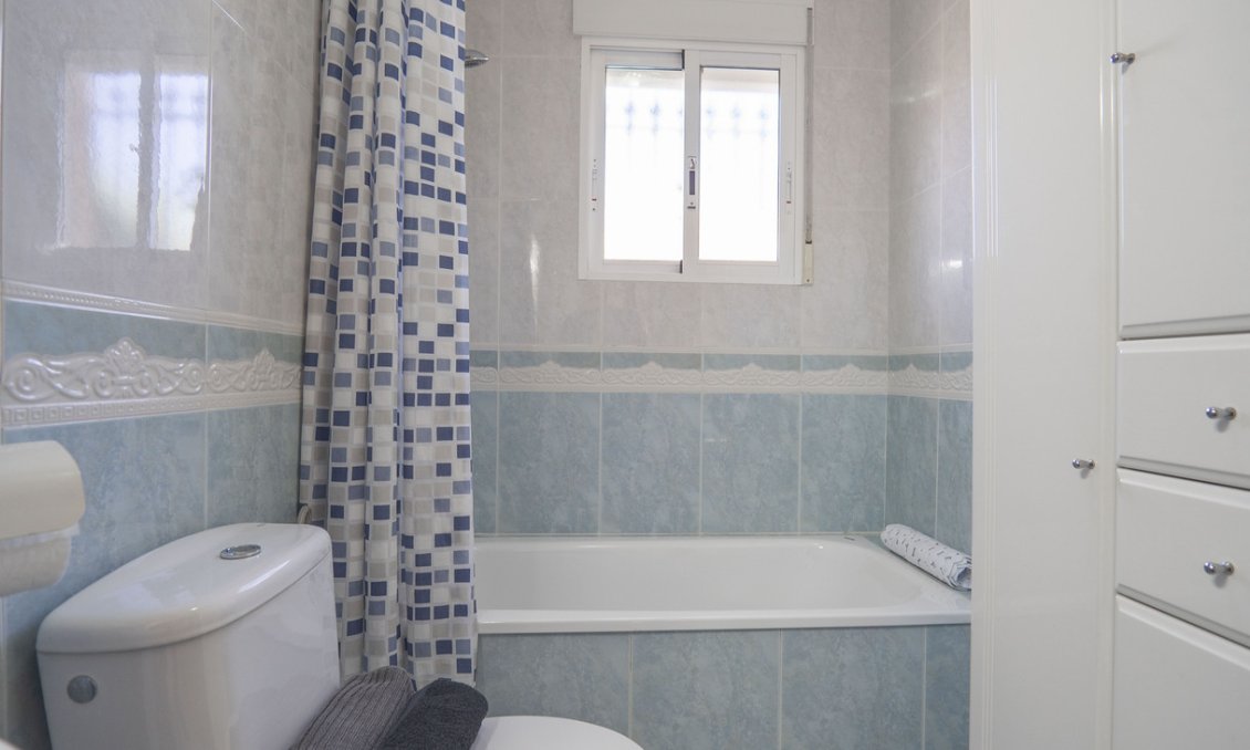 Segunda mano - Villa -
Villamartin - Costa Blanca