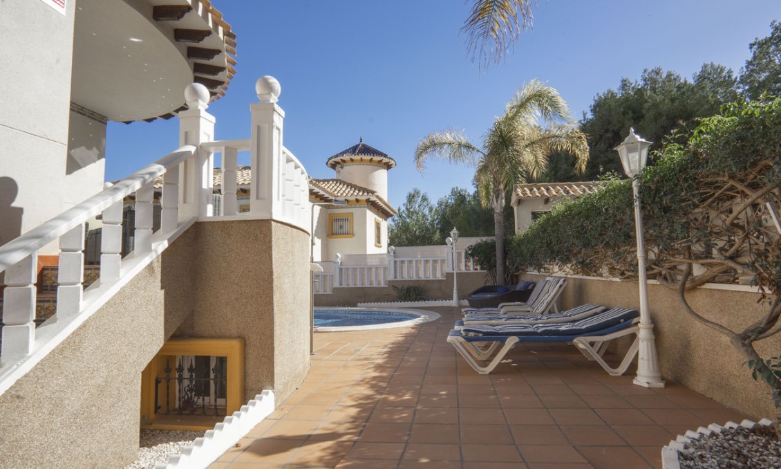Segunda mano - Villa -
Villamartin - Costa Blanca