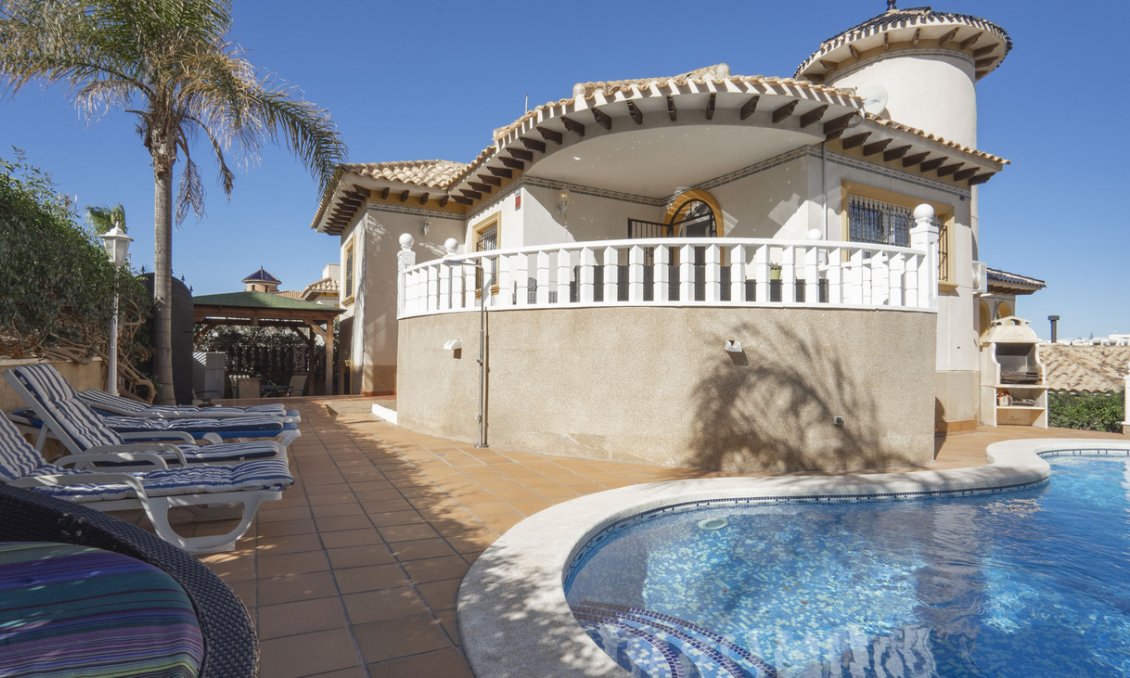 Segunda mano - Villa -
Villamartin - Costa Blanca