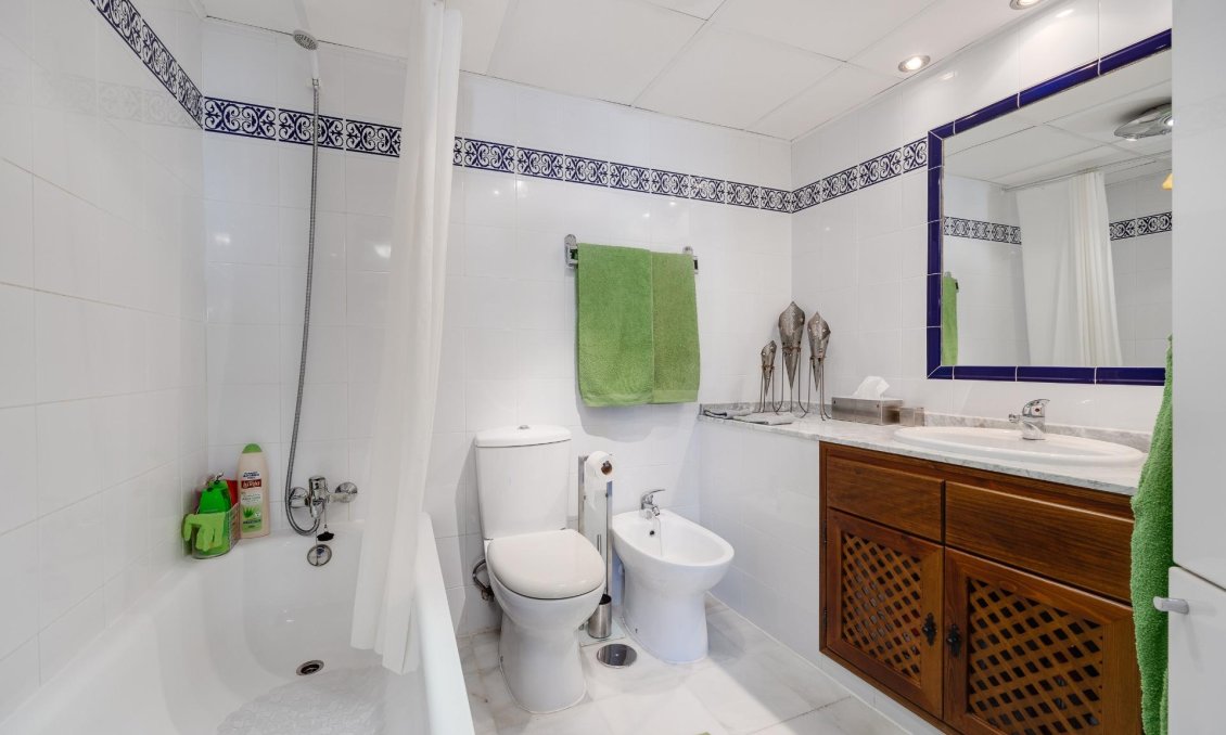 Segunda mano - Apartamento -
Torrevieja - Playa de los Locos