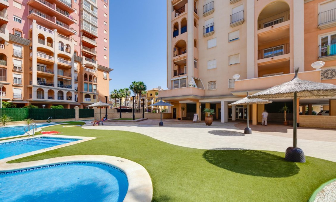 Segunda mano - Apartamento -
Torrevieja - Playa de los Locos