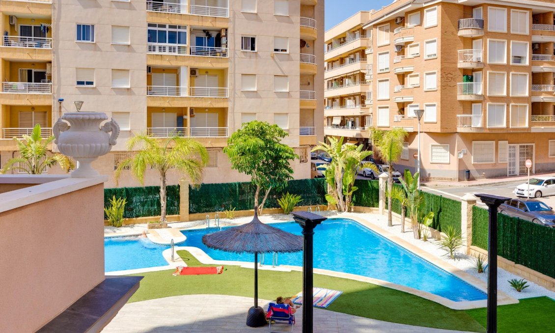 Segunda mano - Apartamento -
Torrevieja - Playa de los Locos