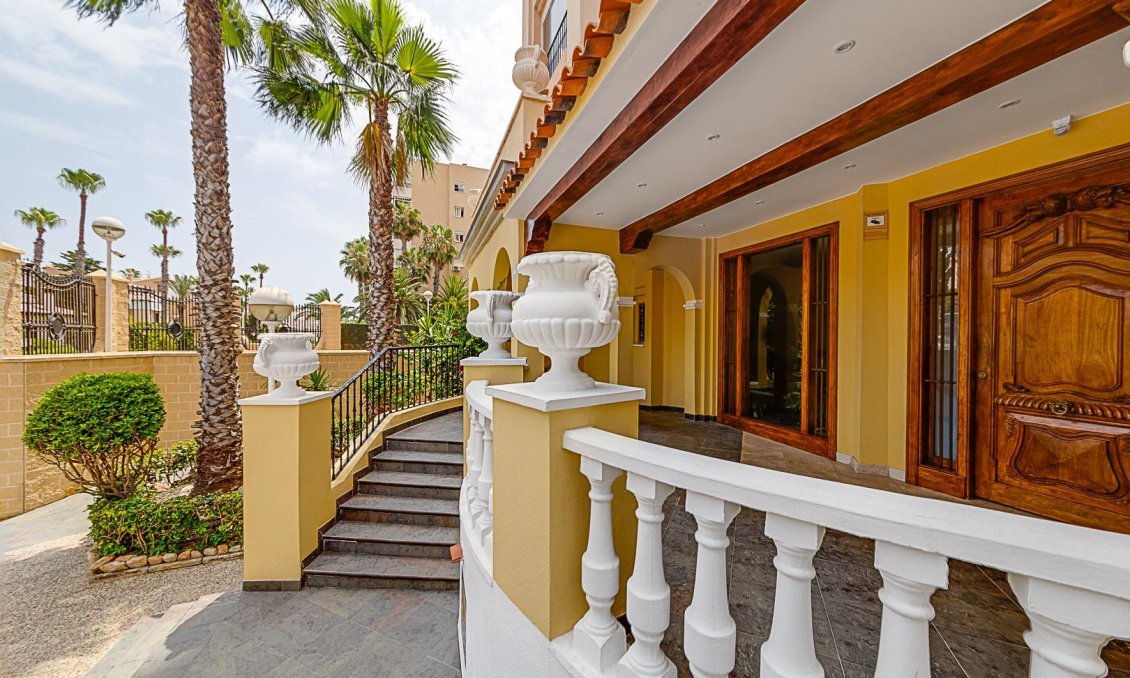 Segunda mano - Apartamento -
Torrevieja - Playa de los Locos