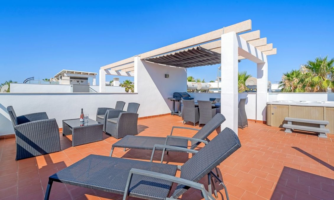 Segunda mano - Bungalow -
Punta Prima - Costa Blanca