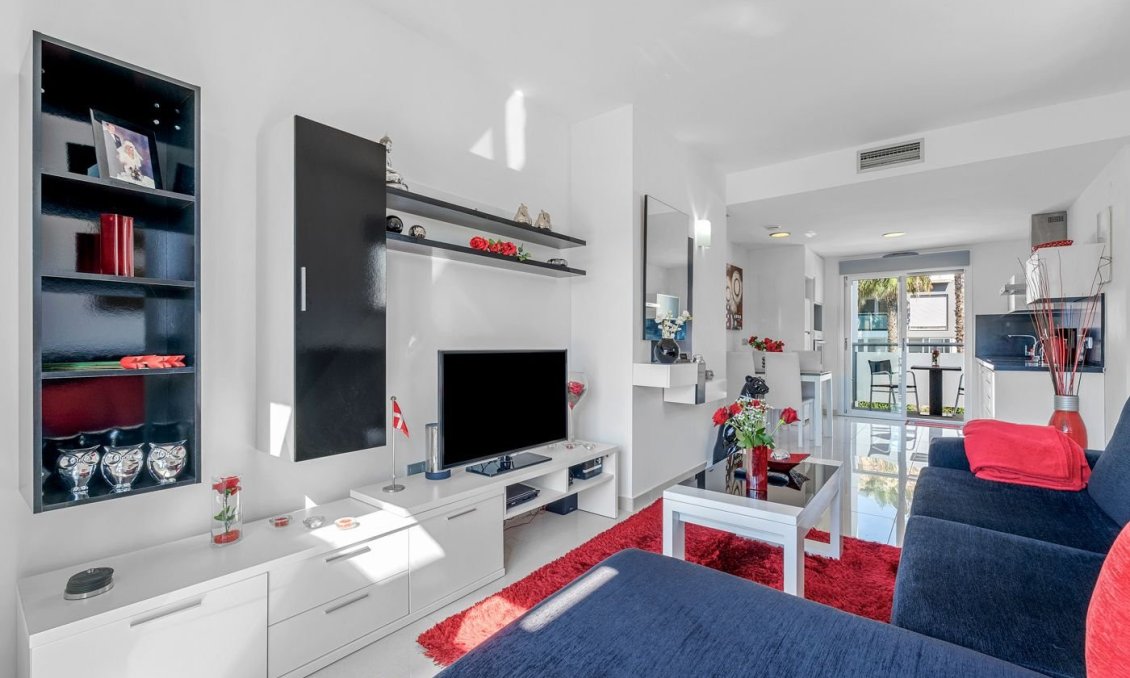 Segunda mano - Bungalow -
Punta Prima - Costa Blanca