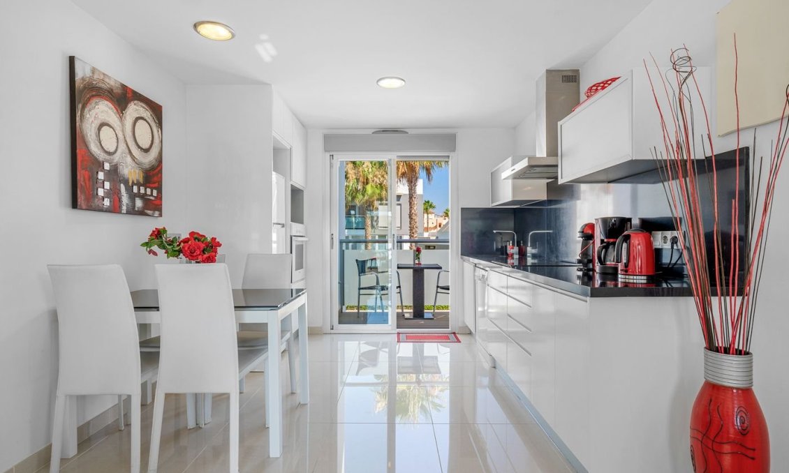 Segunda mano - Bungalow -
Punta Prima - Costa Blanca