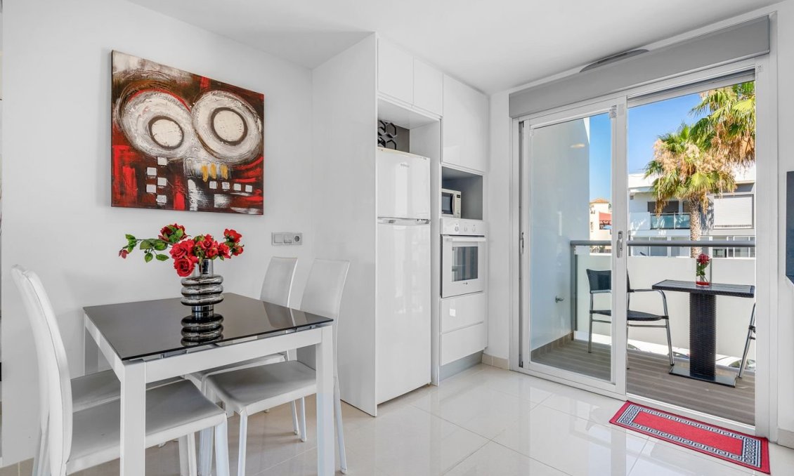 Segunda mano - Bungalow -
Punta Prima - Costa Blanca